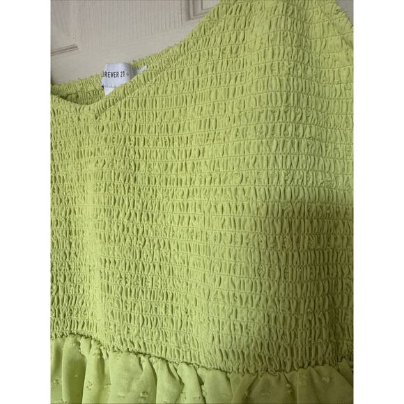 Forever 21 Women's Plus Size 3X Green Y2K Smocked Peplum Cropped Tank - Picture 3 of 9